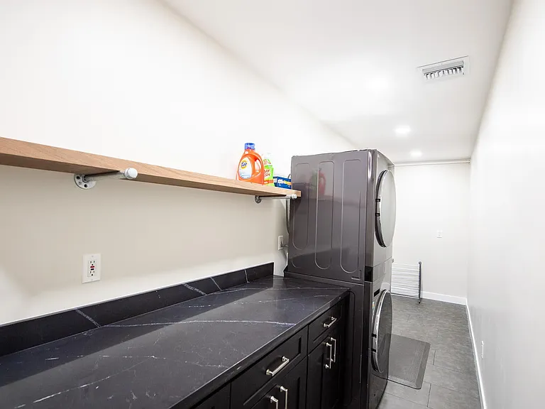 70 White Cedar Dr — Photo 17