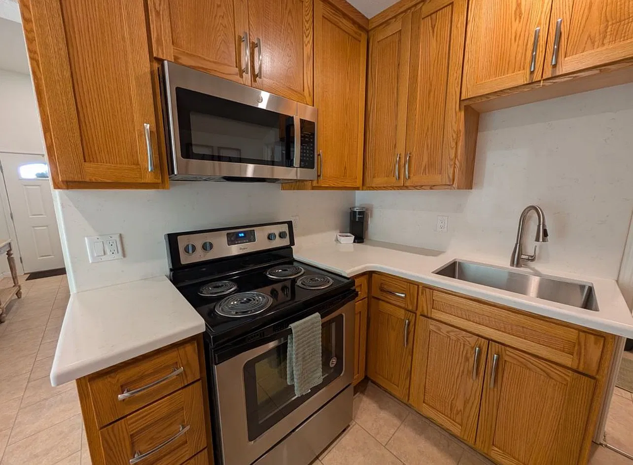 2 bed, $3,192 — Photo 4