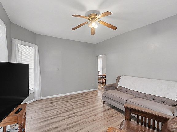 4th image of 19 James St