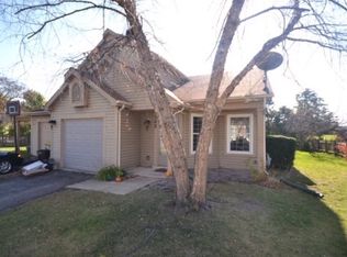 368 Aspen Ct, Carol Stream, IL 60188