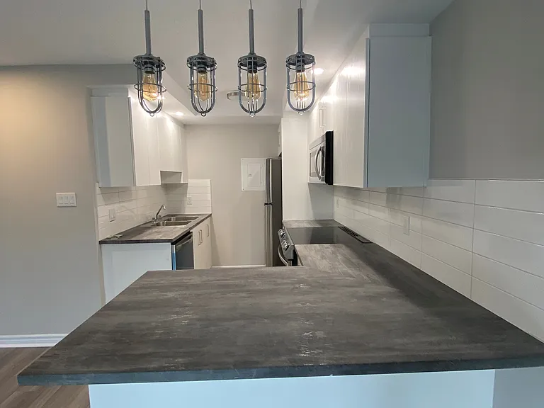 7 Rufus Ave #13 — Photo 2