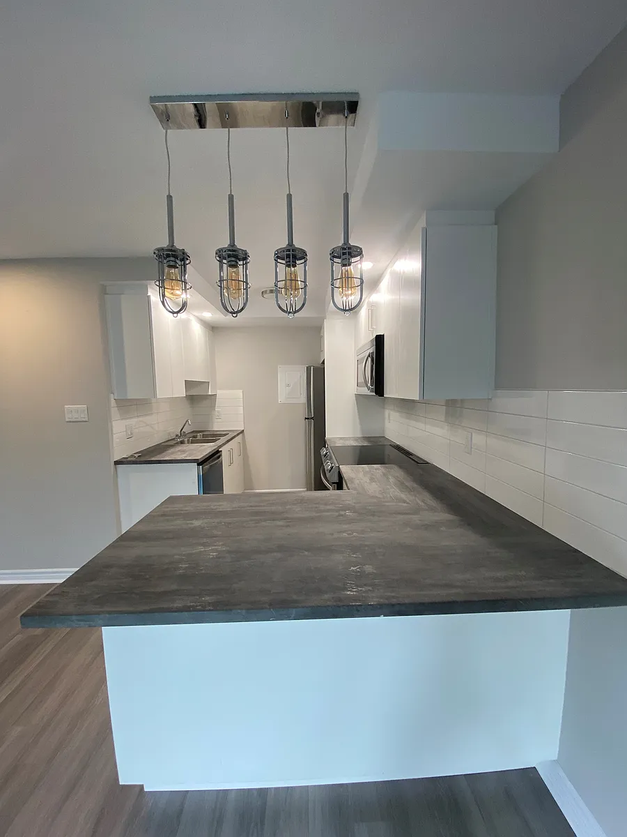 Building Photo - 7 Rufus Ave #13