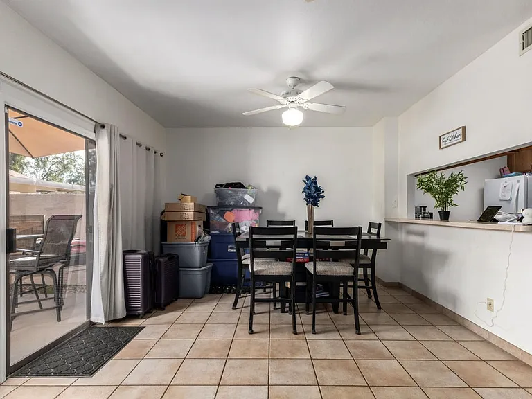 500 N Roosevelt Ave #115-1 — Photo 8