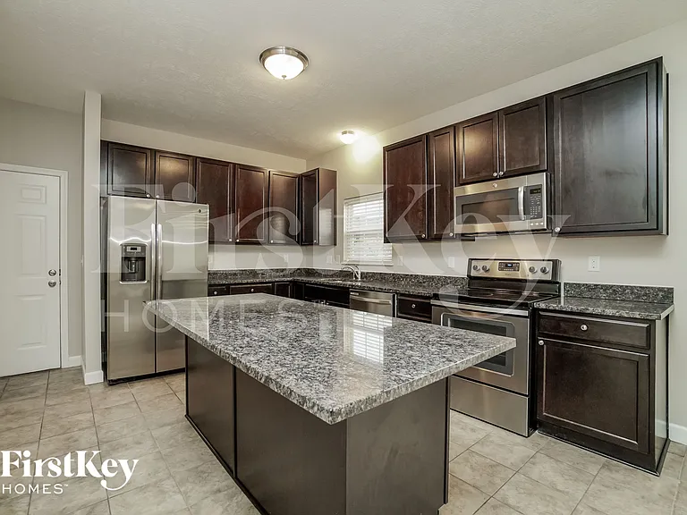 4642 Haley Way — Photo 8