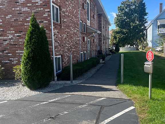 2nd image of 720 Main St #12