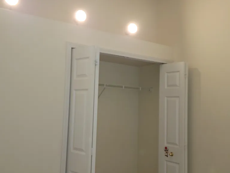 5689 Versailles Ave — Photo 60