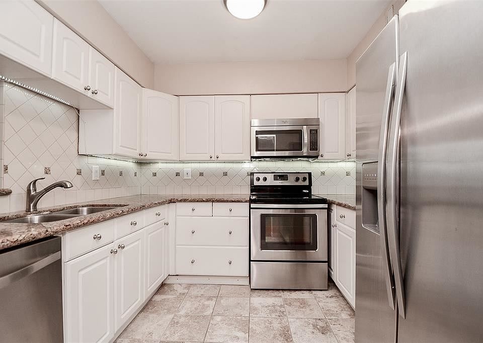 1st image of 9001 Gaylord Dr APT 7
