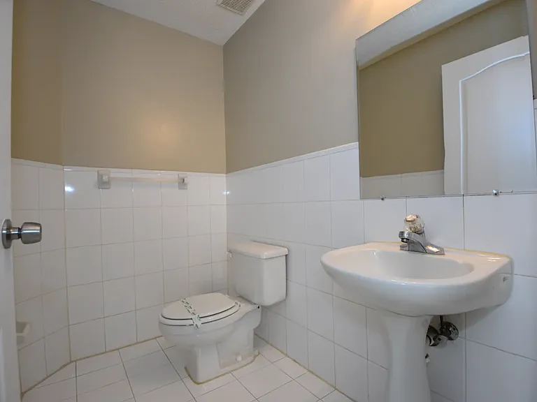 15209 SW 51st St — Photo 4