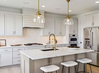 10168 Queensland Ln N, Maple Grove, MN 55311