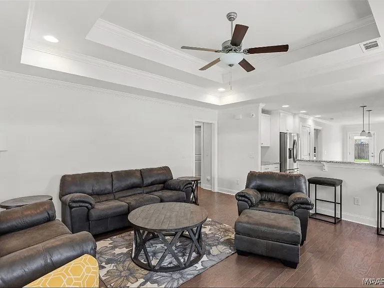 211 Lee Audis Ln — Photo 9