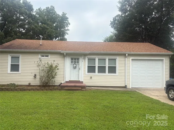 415 Peachtree St, Albemarle, NC 28001