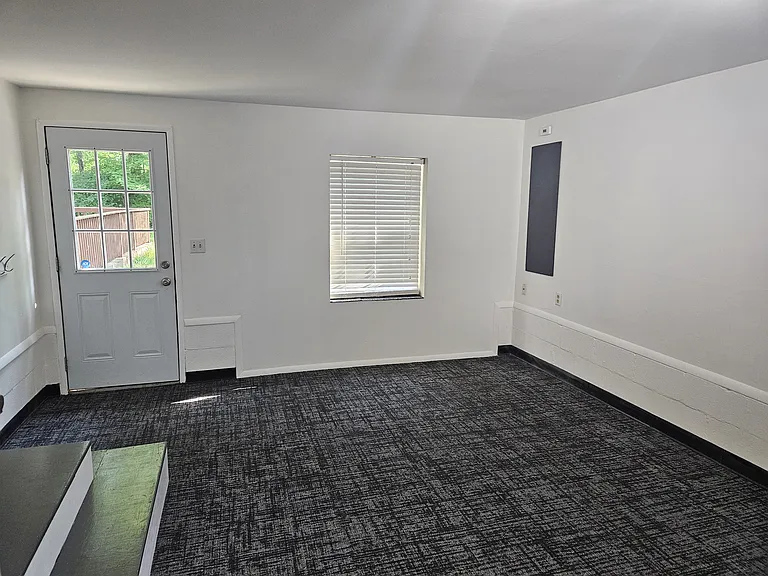 118 Meadowgreen Ct — Photo 17