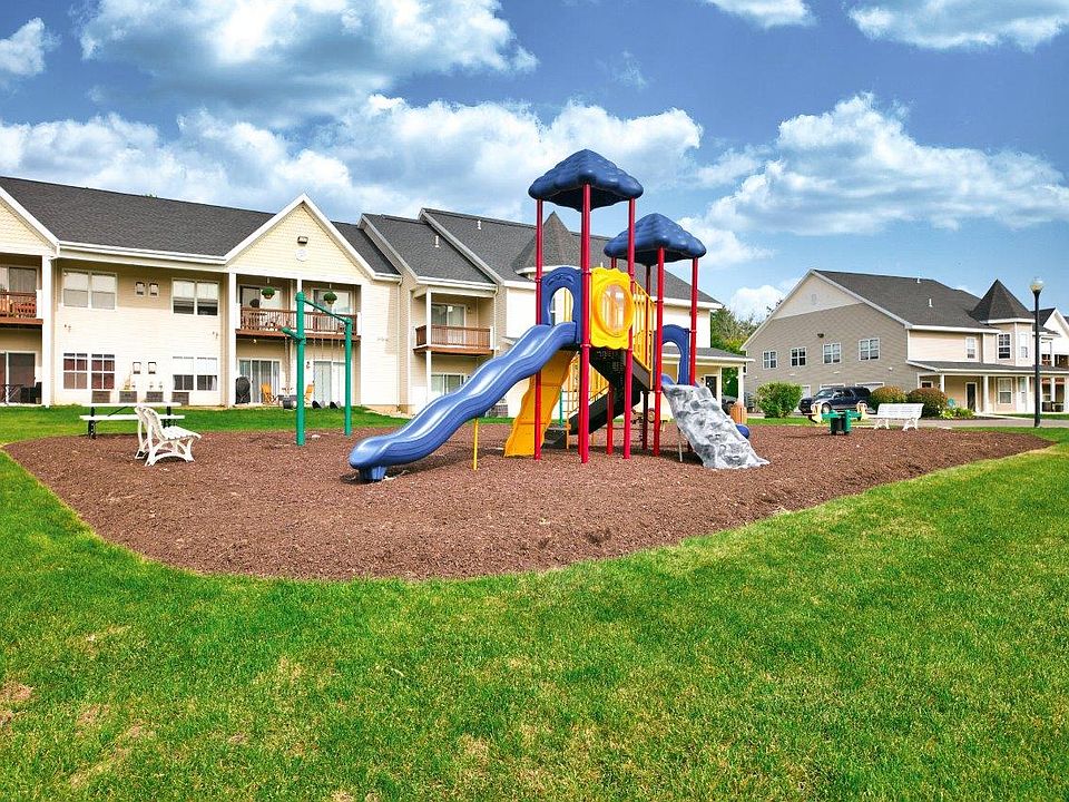 1st image of 63 Mansion Blvd #4778211