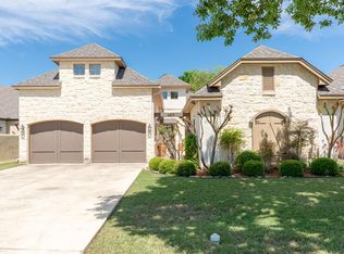 2877 Rock Barn Dr, Kerrville, TX 78028