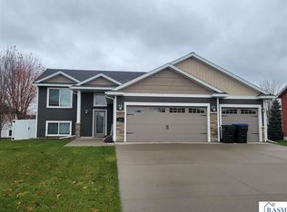 128 Timberwolf Ct, Mankato, MN 56001