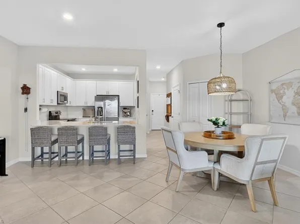 2821 Citrus ST, NAPLES, FL 34120