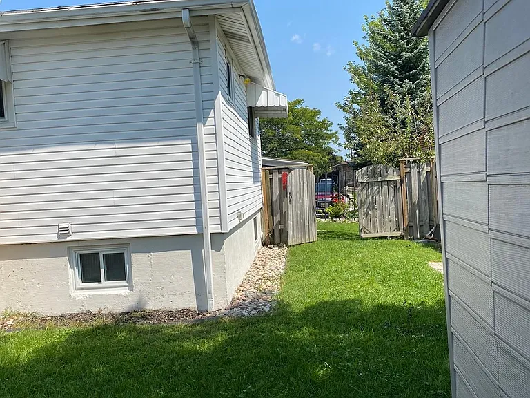876 Antonio St — Photo 26