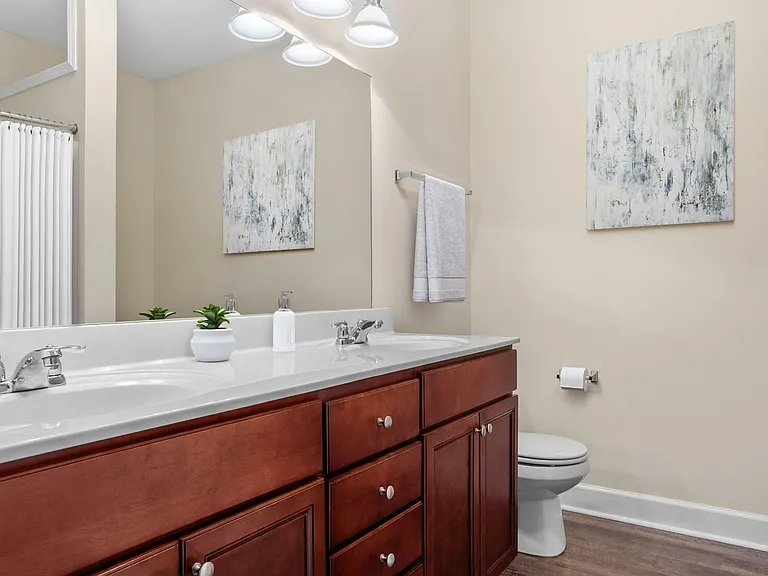 Lenox Village - Standard Bathroom
