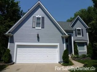 912 NE Emily Ln, Lees Summit, MO 64086