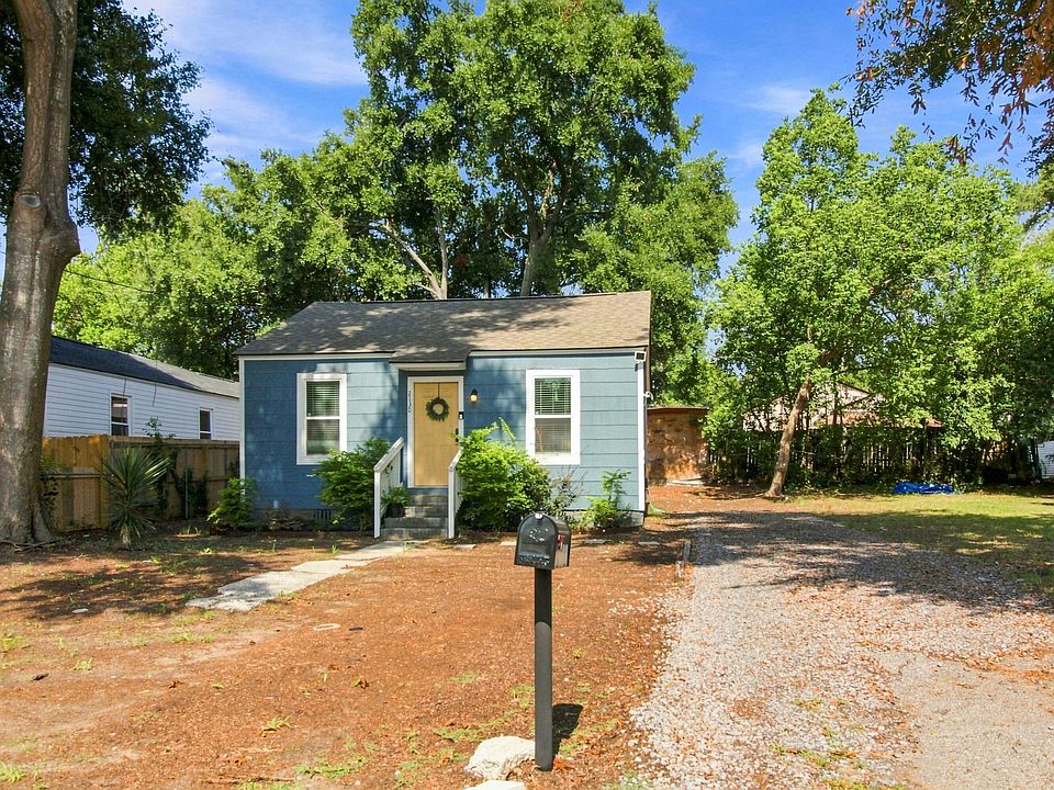 1st image of 2130 Commander Rd
