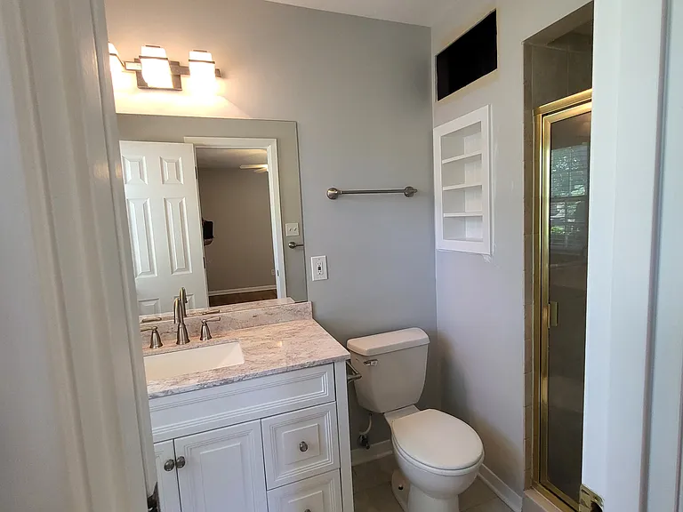 9428 Carter Overland Park — Photo 17