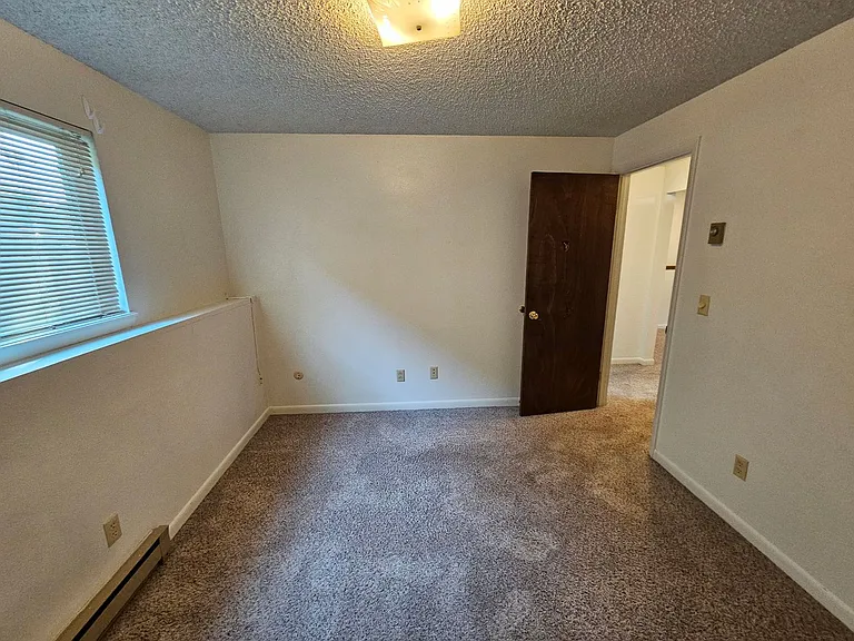411 S Jefferson St — Photo 10