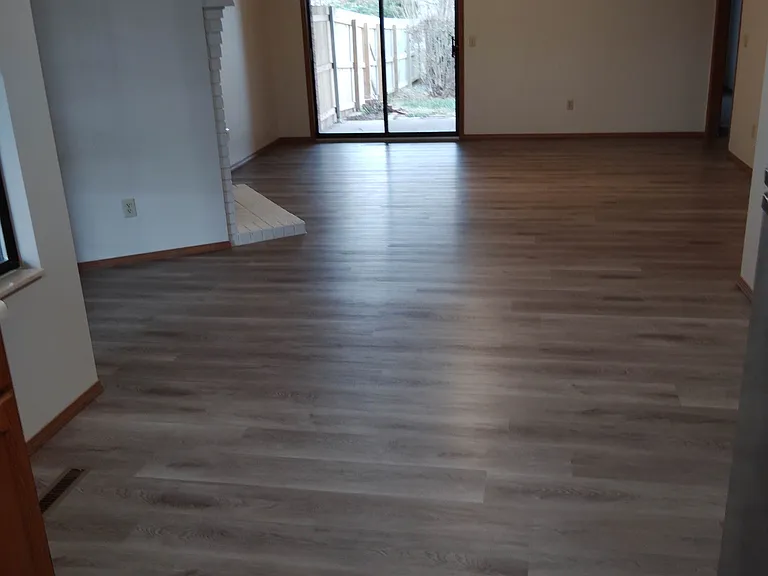 208 W Greenwood St — Photo 3