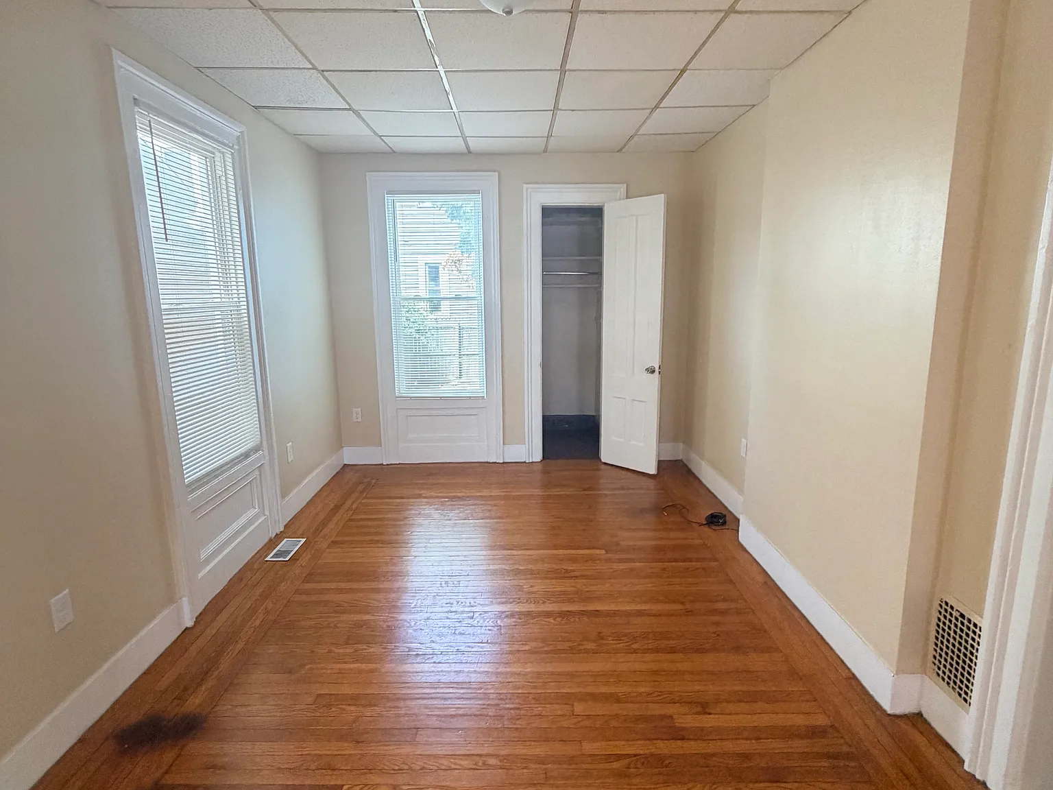 3 bed, 1.5 bath, $2,150 — Photo 4