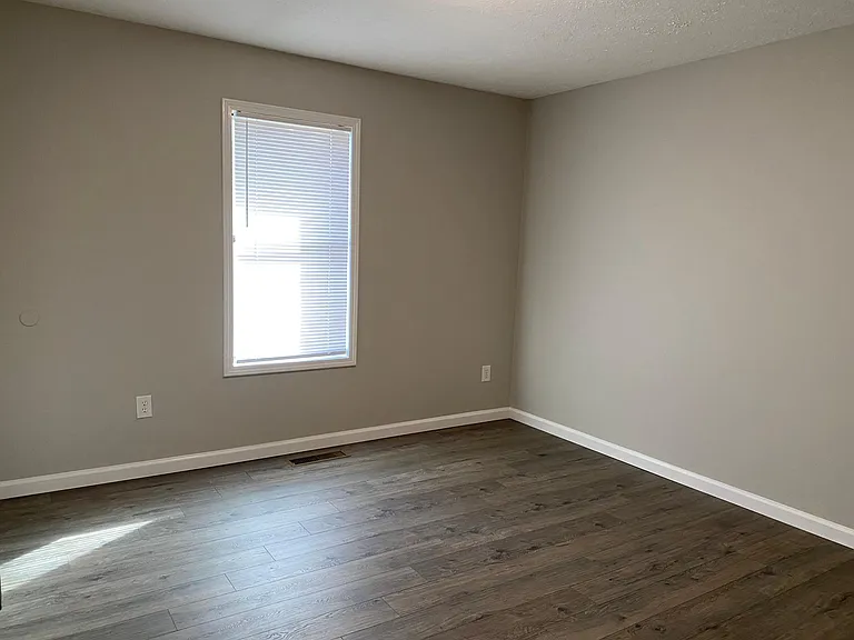 102 Hillshire Cv #R — Photo 7