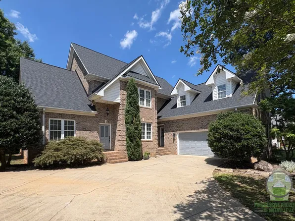 403 Mossy Ledge Ln, Simpsonville, SC 29681