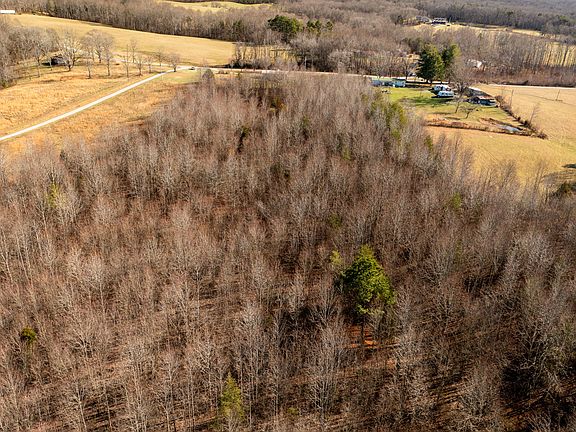 2nd image of 805 Joe Groves Rd