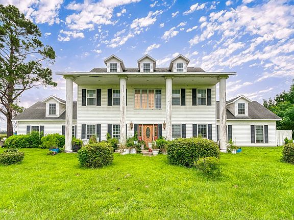 2nd image of 3704 NE Rocky Ford Rd