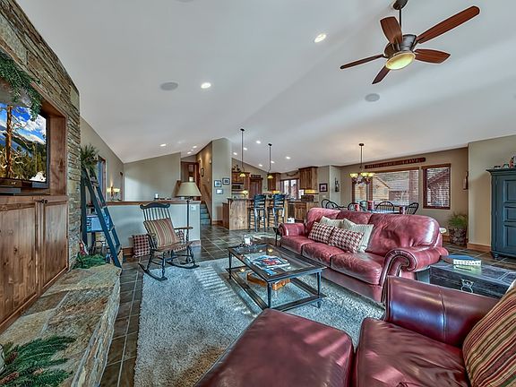 4th image of 785 Rosewood Cir