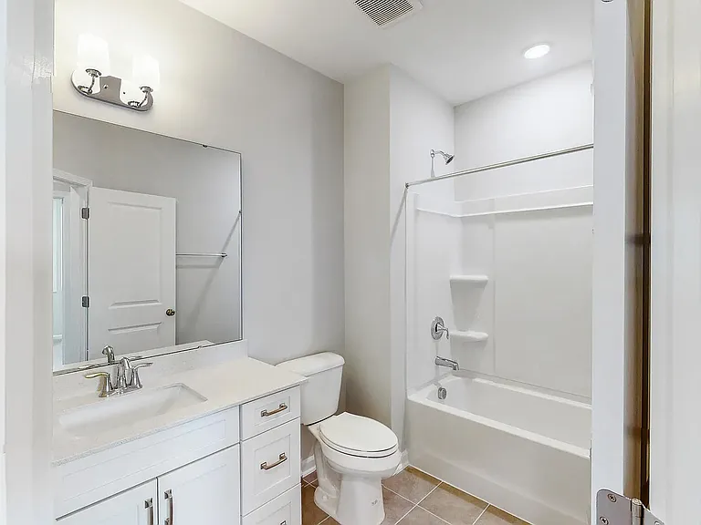 2721 Hunter Woods Dr — Photo 20