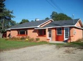 884 N Center Ave, Gaylord, MI 49735