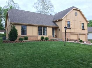 5640 S Clay Ave, Springfield, MO 65810