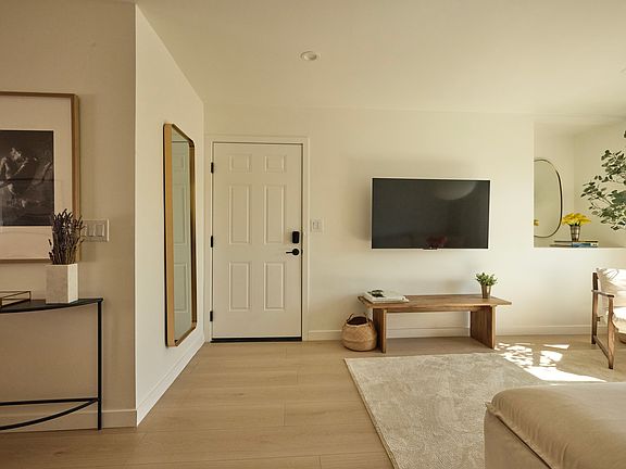 4th image of 206 N Avenue 51 Unit 208-2