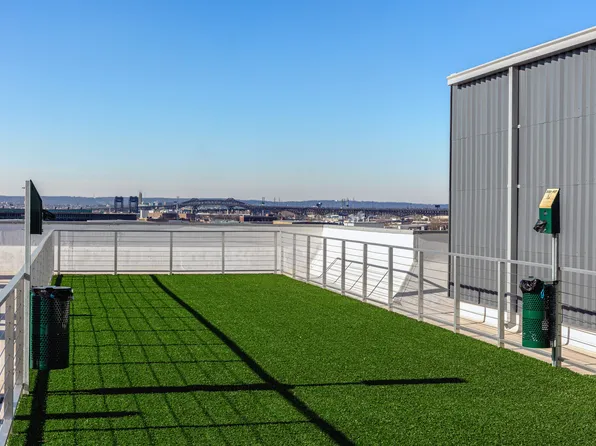 400 Claremont Avenue image 32 of 39