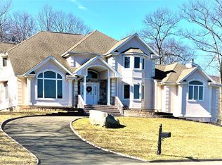 3 Antioch Ct, Stony Pt, NY 10980