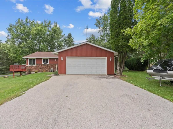 W1416 Pine COURT, Oostburg, WI 53070