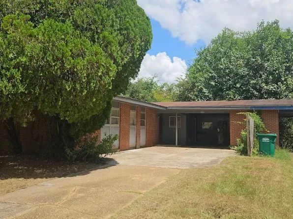 2014 N Flintlock Dr, Albany, GA 31705
