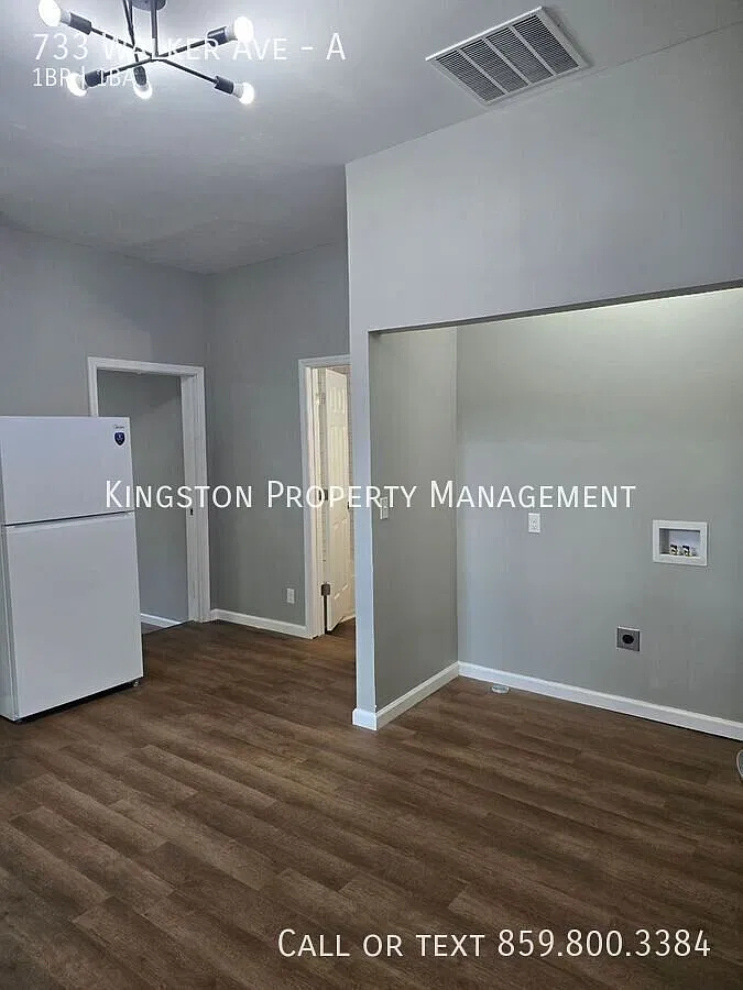 Newly Remodeled 1 Bedroom Now Available — Photo 4