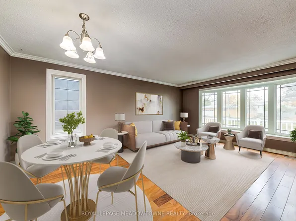 8 Midhurst Dr, Toronto, ON M9V 1Z7