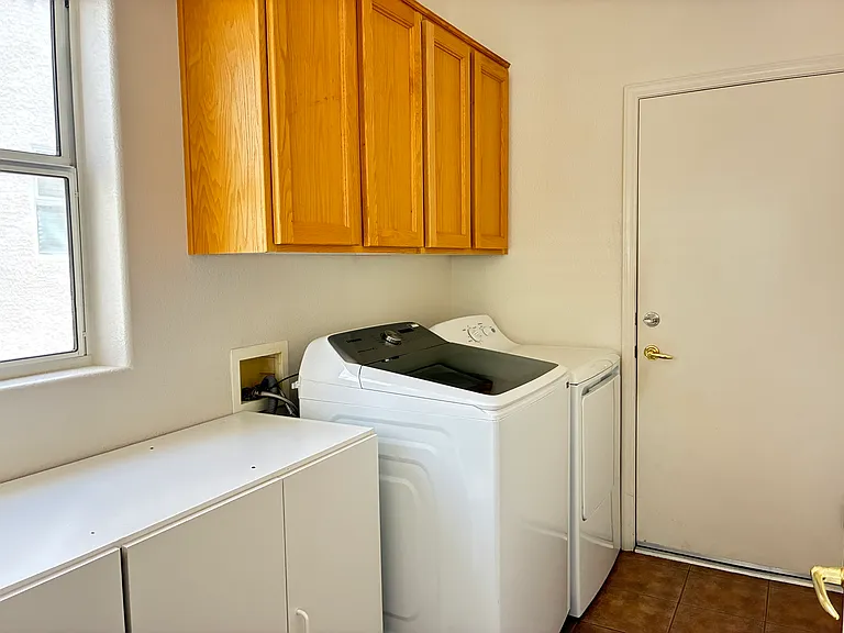 2578 Woodson Ave — Photo 18