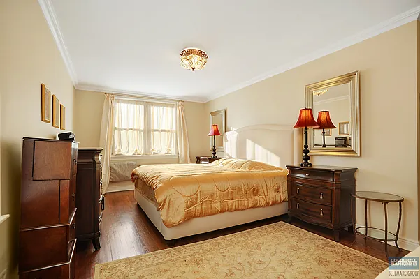 Sold by Bellmarc Realty | media 16