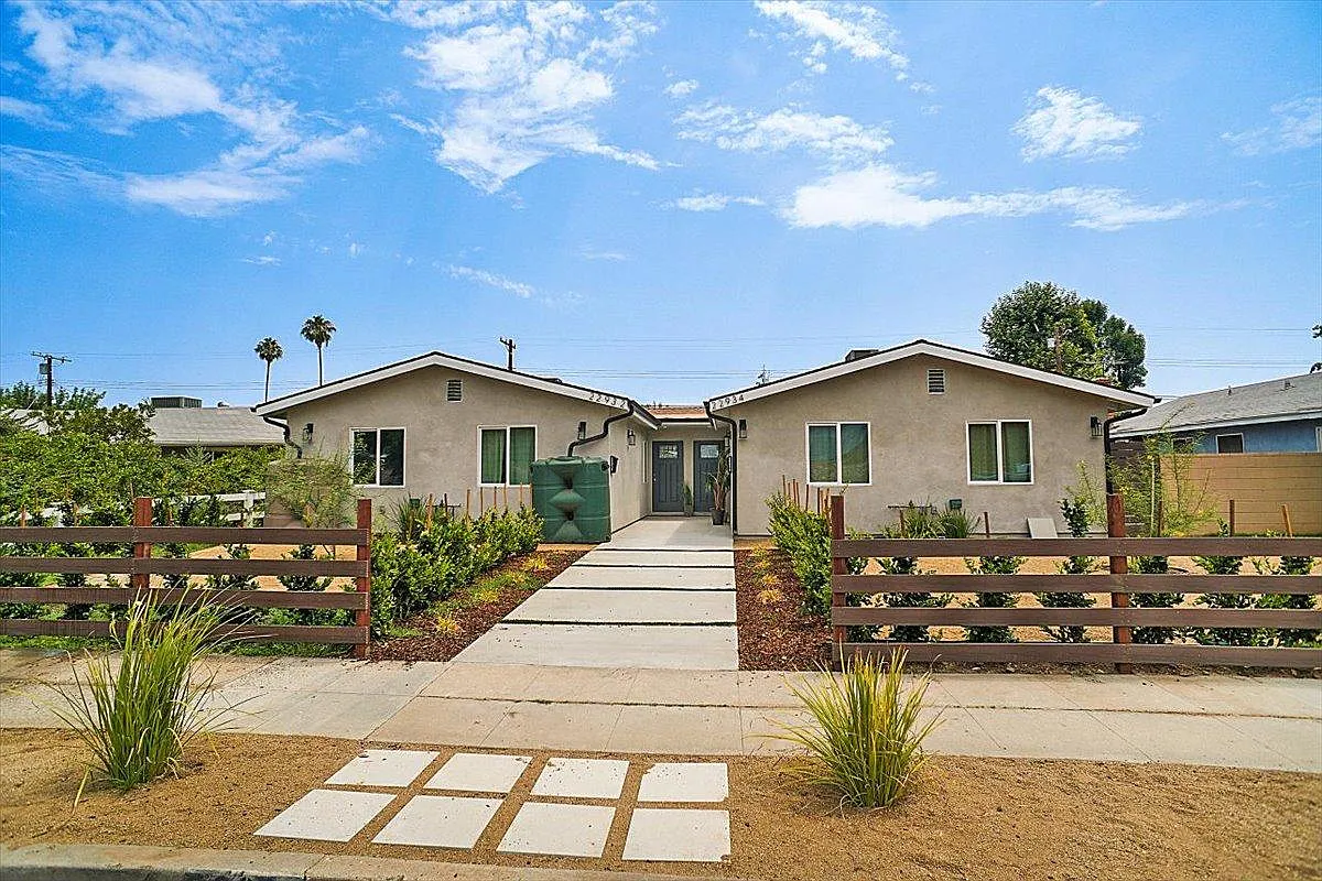 4 bed, 1730 sqft, $4,490 — Photo 1