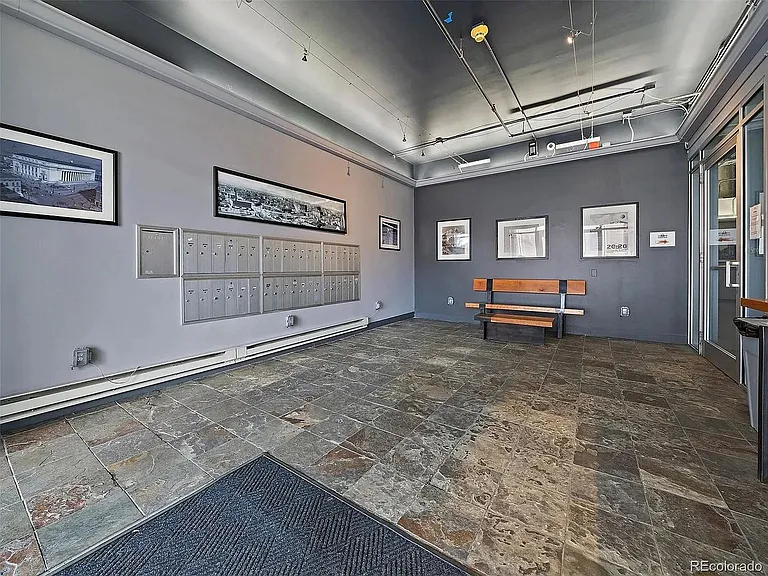 2020 Arapahoe St #1170 — Photo 17