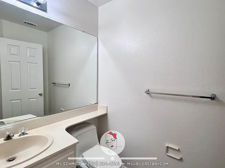 303 Sutton Cir — Photo 11