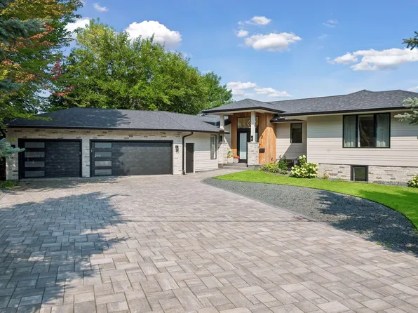 2 Maclynn Rd, Excelsior, MN 55331