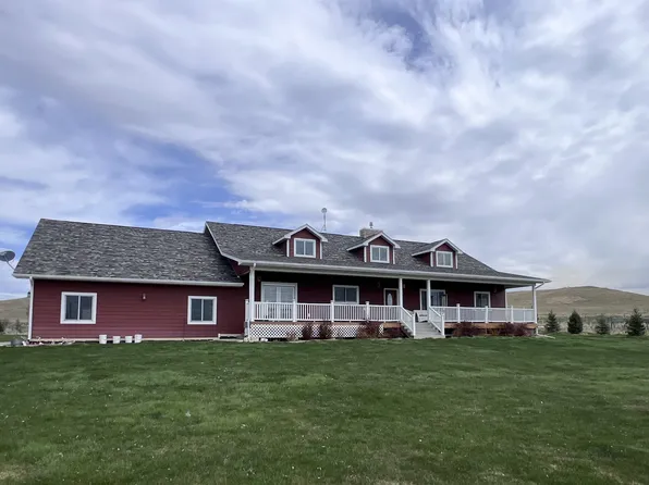 18670 Providence Ln, Belle Fourche, SD 57717